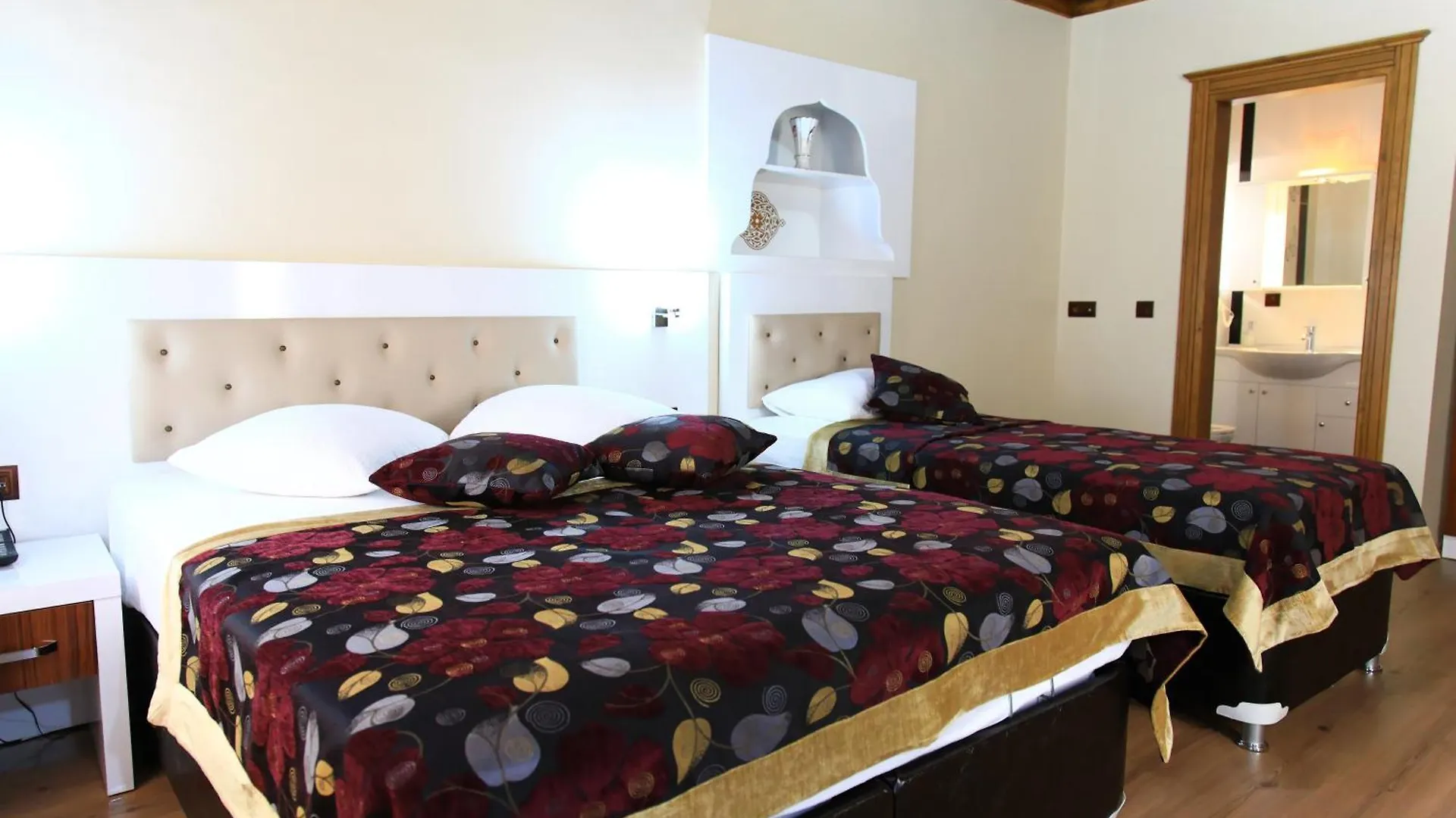 Bacchus Pension Анталья Турция